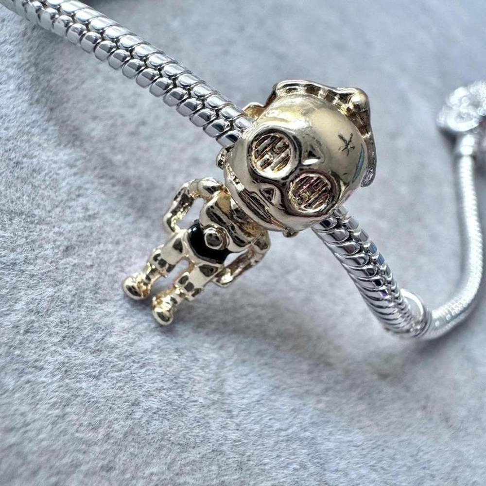 Star Wars C-3PO Droid Charm Gold Tone fits PANDORA - Picture 3 of 6